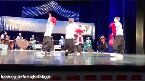 رقص لری در کنسرت فرج علیپور
