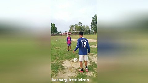 آموزش یک حرکت فوق‌العاده تکنیکی برای دریبل زدن در فوتبال!!