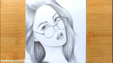 آموزش نقاشی دختری با موهای زیبا با عینک