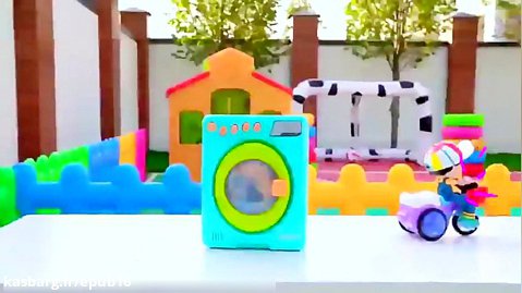 برنامه کودک سنیا /  بازی با ماشین لباسشویی جادویی با مامان