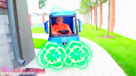 ماشین بازی کودکانه با سنیا / حمل بار با کامیون و استخر توپ