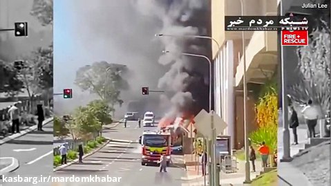 آتش گرفتن اتوبوس مقابل مرکز خرید در سیدنی