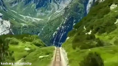 سورتمه سواری در دل طبیعت زیبای سوئیس