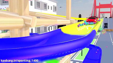 دانلود کارتون ماشین های رنگی : توپ فوتبال رنگی و ماشین اسپرت در مسیر چند طبقه