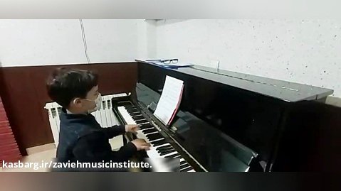 نواختن پیانو