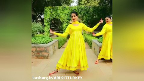 رقص زیبای هندی.